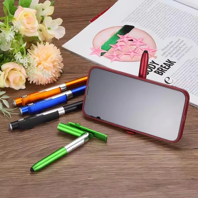 Penna a sfera multifunzione 4  - Case With Pencil Holder recensione e prezzo